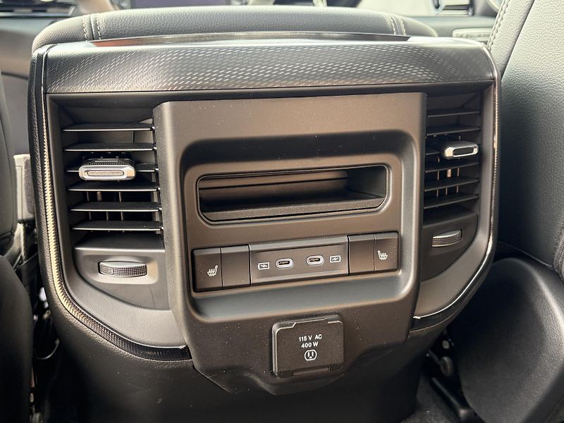 Dodge RAM (2026) 1500 Rebel 5.7 V8 2026 - fotka 33 z 37