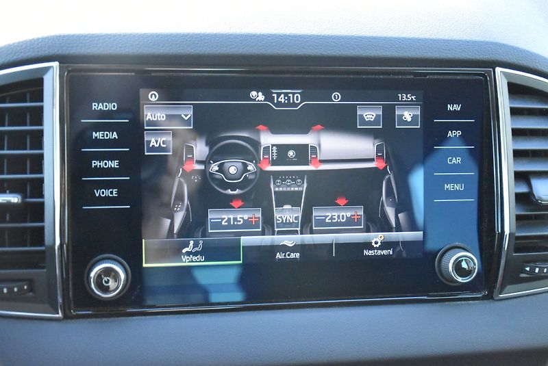 Škoda Karoq (2020) 125 let 1.5 TSI 110kW - fotka 21 z 33