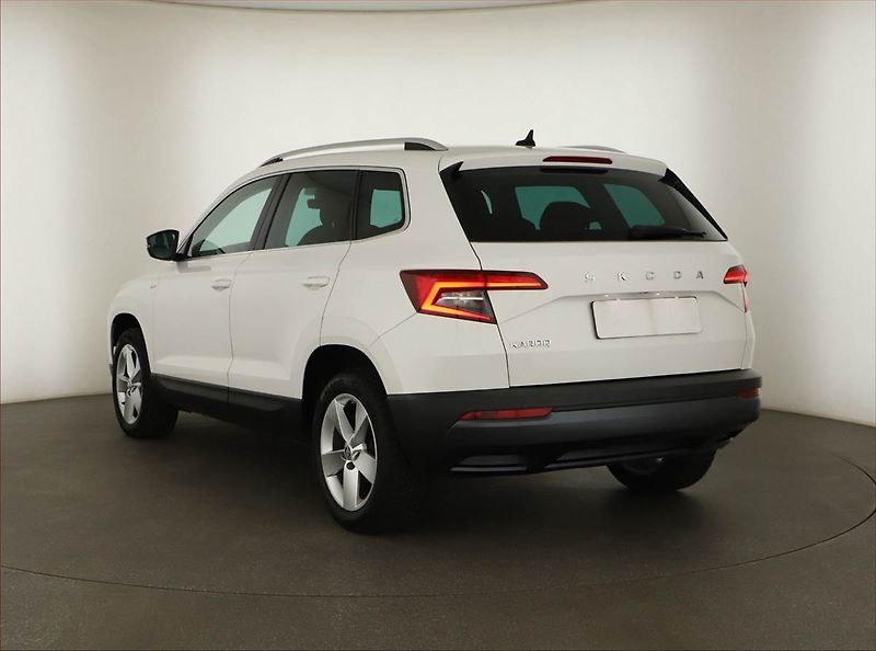 Škoda Karoq (2019) Style 1.6 TDI, Automat, Navi - fotka 4 z 16
