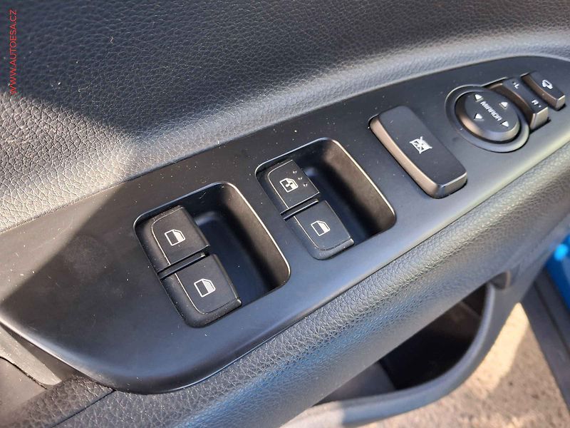 Kia Stonic (2022) 1.2 i, 2.maj,ČR, Kamera - fotka 13 z 17