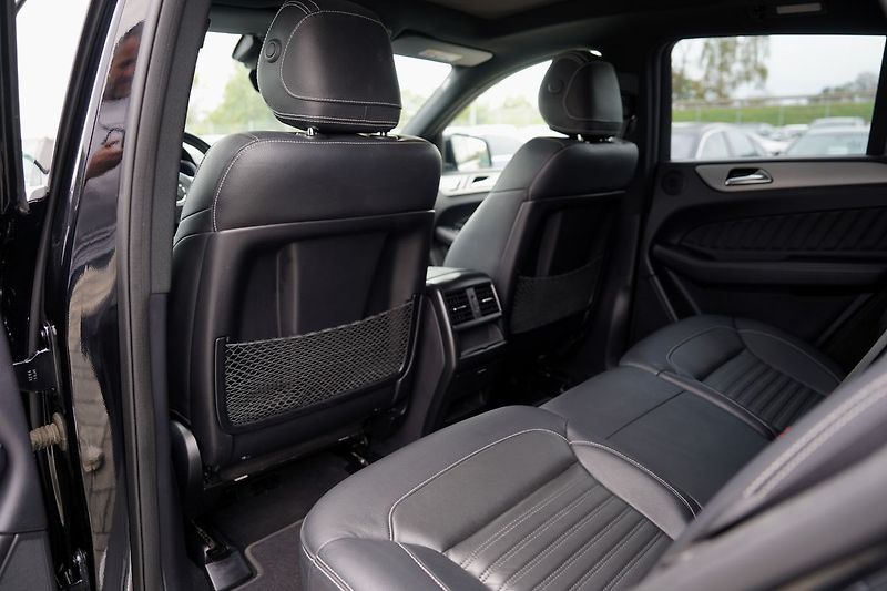 Mercedes-Benz GLE 350d 4Matic AMG/260PS/ČR - fotka 35 z 43