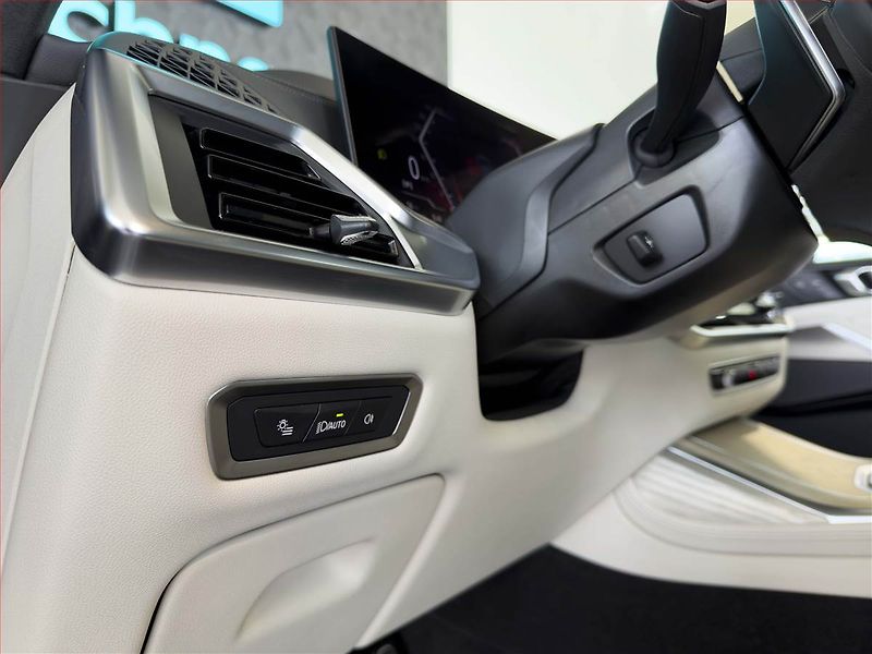 BMW X7 (2025) xDrive40d - fotka 15 z 23