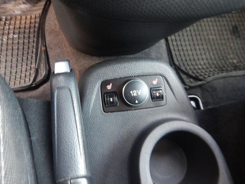 Ford Tourneo Connect 1.6 TDCi, 7 MÍST - fotka 20 z 29