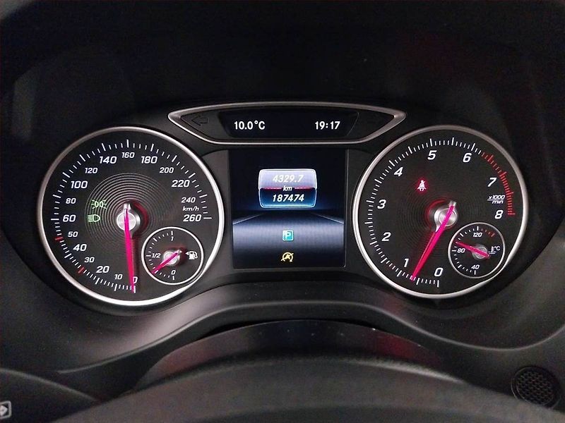 Mercedes-Benz Třídy A (2016) A 180, Serv.kniha, Kůže - fotka 11 z 19