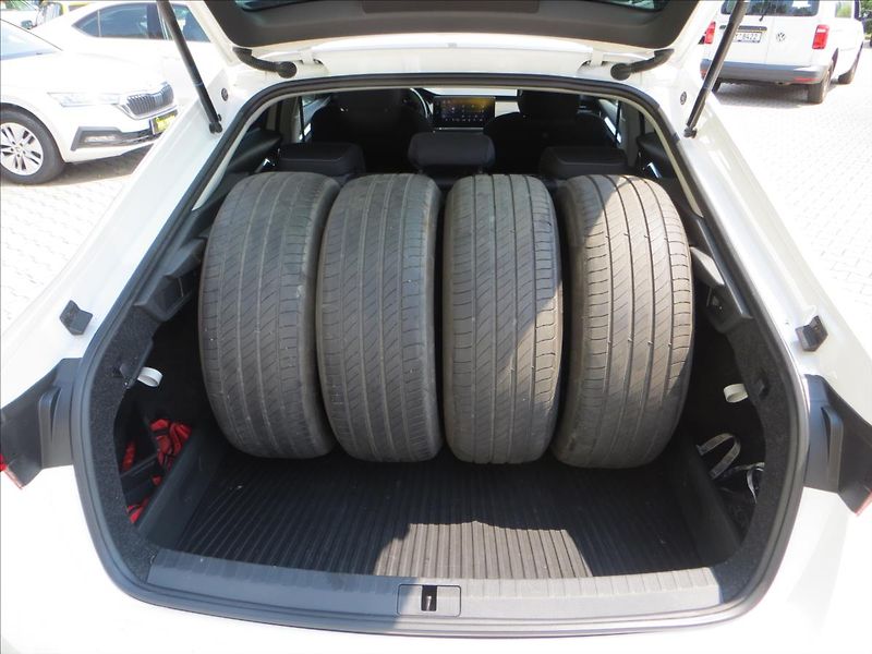 Škoda Octavia 2,0 TDI Style ČR - fotka 7 z 26