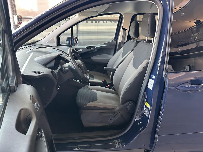 Ford Tourneo Courier Trend 1.0 EcoBoost 100k man. - fotka 10 z 21
