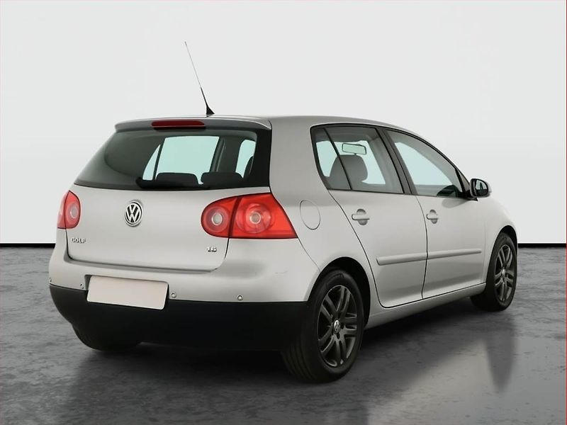 Volkswagen Golf (2007) 1.6, Park. senzory - fotka 5 z 13