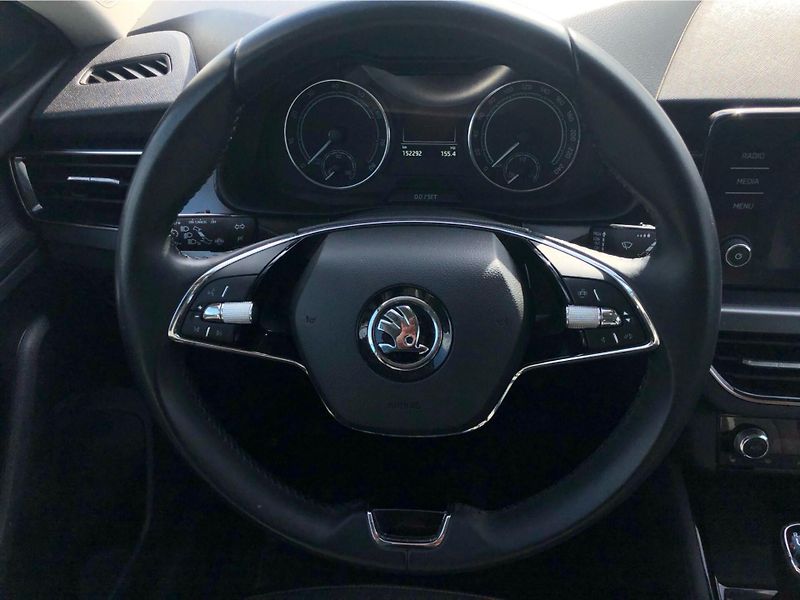 Škoda Scala 1.0TSI STYLE - fotka 17 z 28