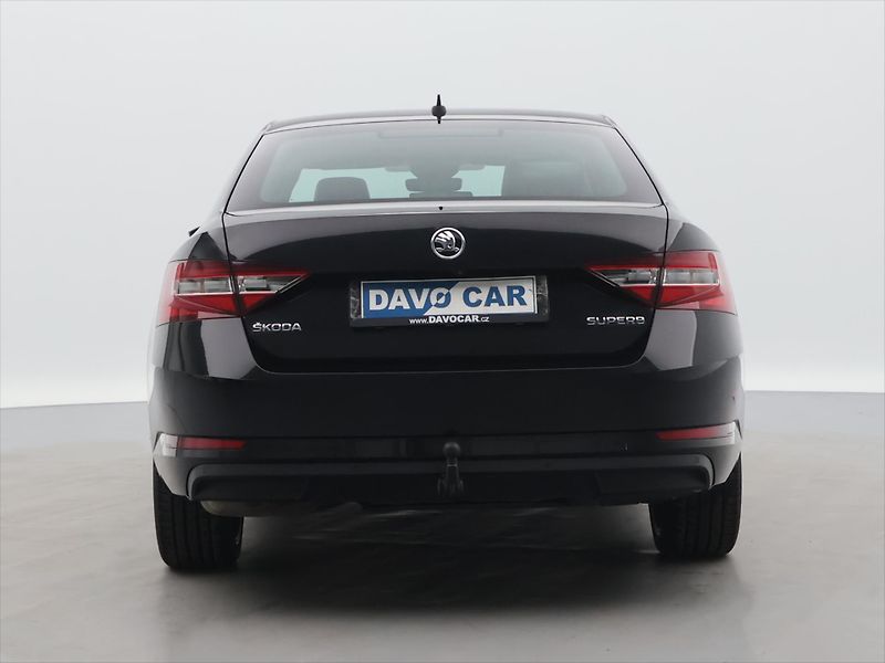 Škoda Superb 2,0 TDI 140kW DSG L&K Xenon - fotka 6 z 36