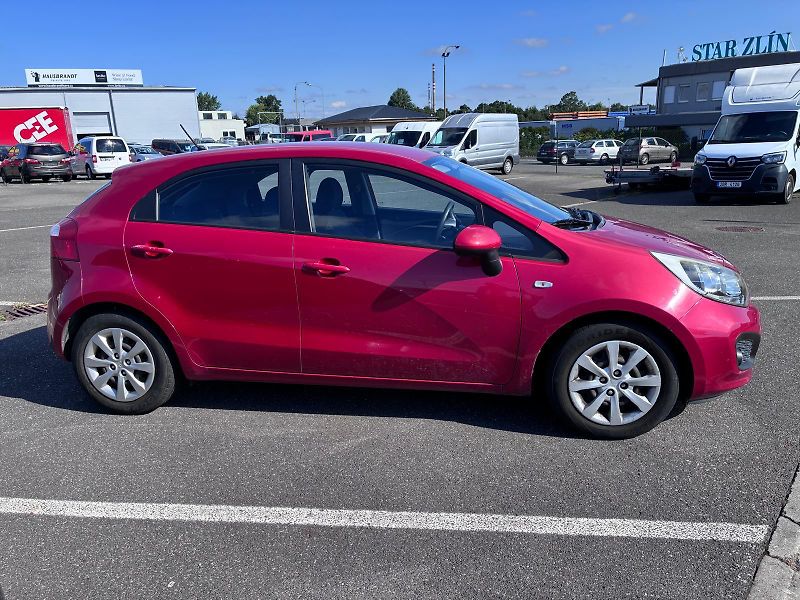Kia Rio (2012) - fotka 3 z 13