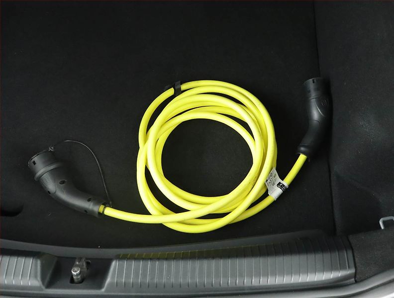 Volkswagen ID.3 (2023) Pro Perf. (62 kWh), SoH 88% - fotka 18 z 18