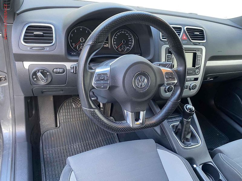 Volkswagen Scirocco (2013) 2.0TSi, Life, bixen, navi, - fotka 12 z 19