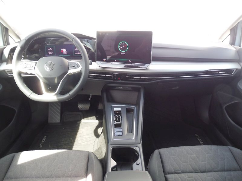 Volkswagen Golf (2025) People 1,5 TSI 85kW mHEV DSG - fotka 5 z 26