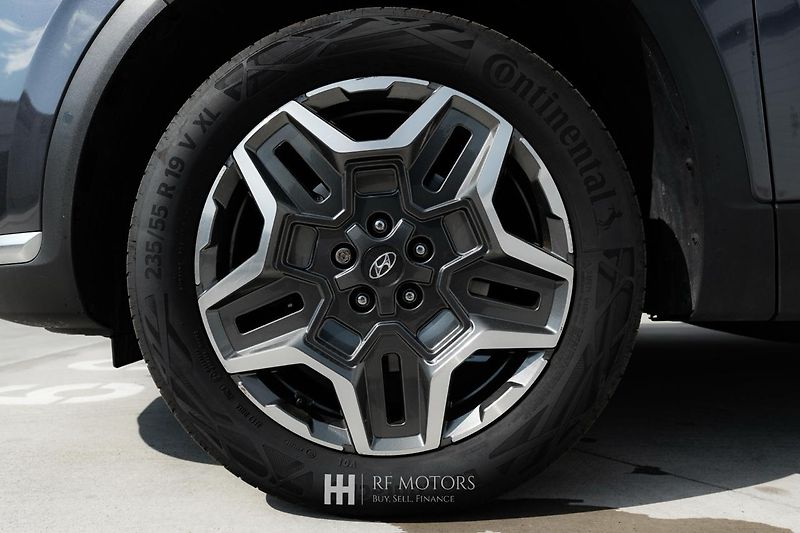 Hyundai Santa Fe (2023) - fotka 11 z 49
