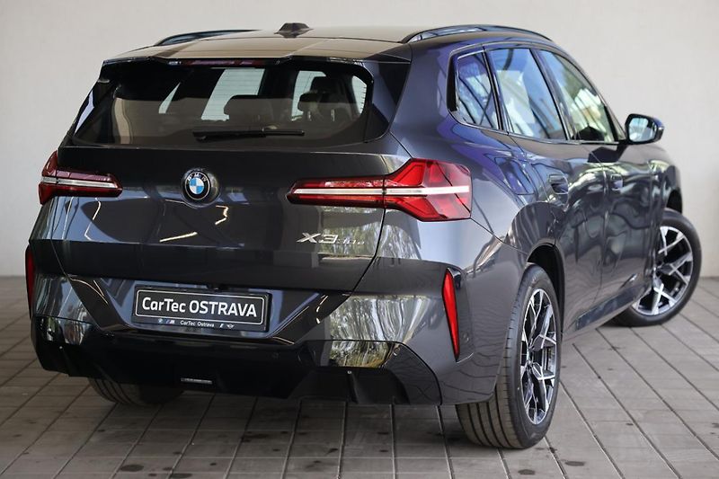 BMW X3 30e xDrive - fotka 3 z 18