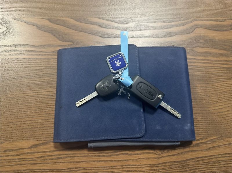 Peugeot Partner 1,6 HDI 92PS  Tepee Active - fotka 44 z 48