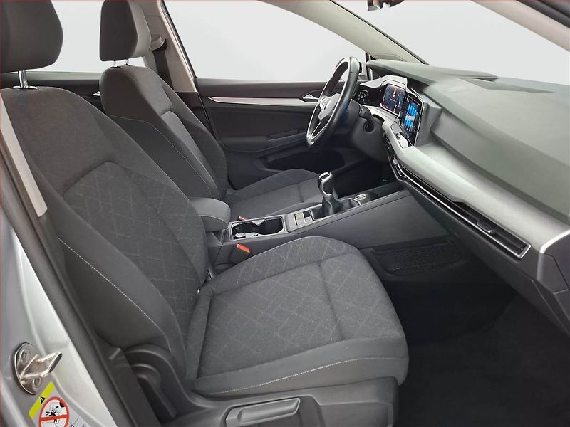 Volkswagen Golf (2021) Life 1.5 TSI, Serv.kniha - fotka 9 z 19