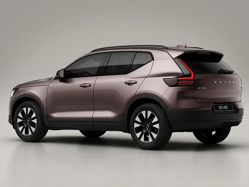Volvo XC40 (2026) B4 PLUS DARK  - fotka 4 z 17