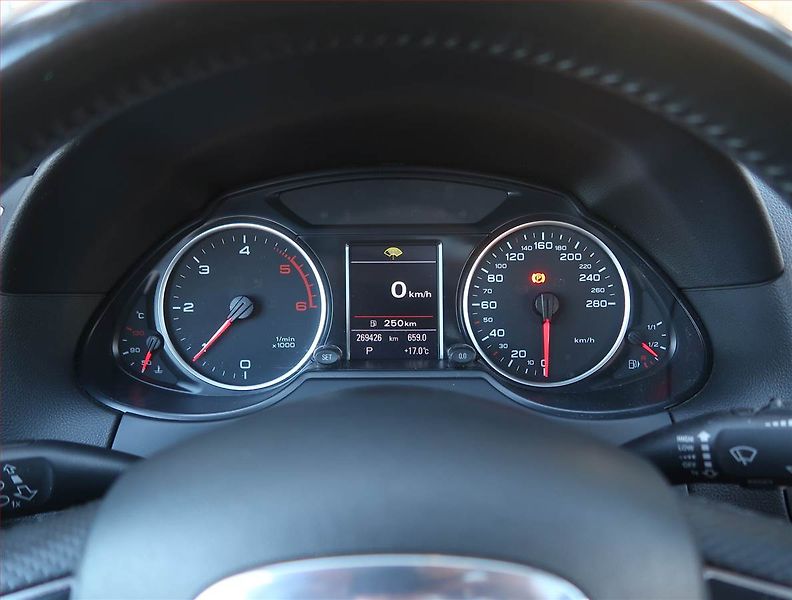 Audi Q5 (2010) 2.0 TDI, 4X4, Automat, Navi - fotka 10 z 20