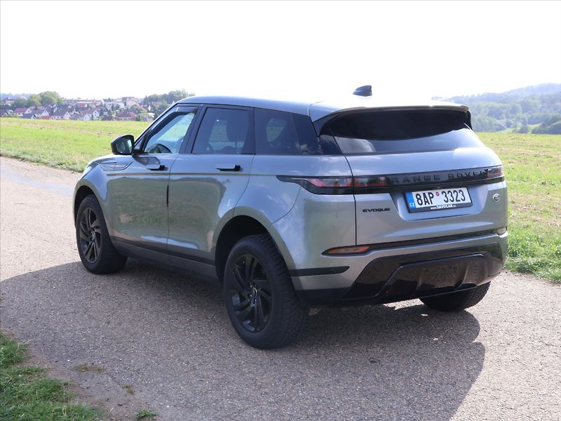 Land Rover Range Rover Evoque 2,0 R-Dynamic 4WD 120kW - fotka 5 z 33