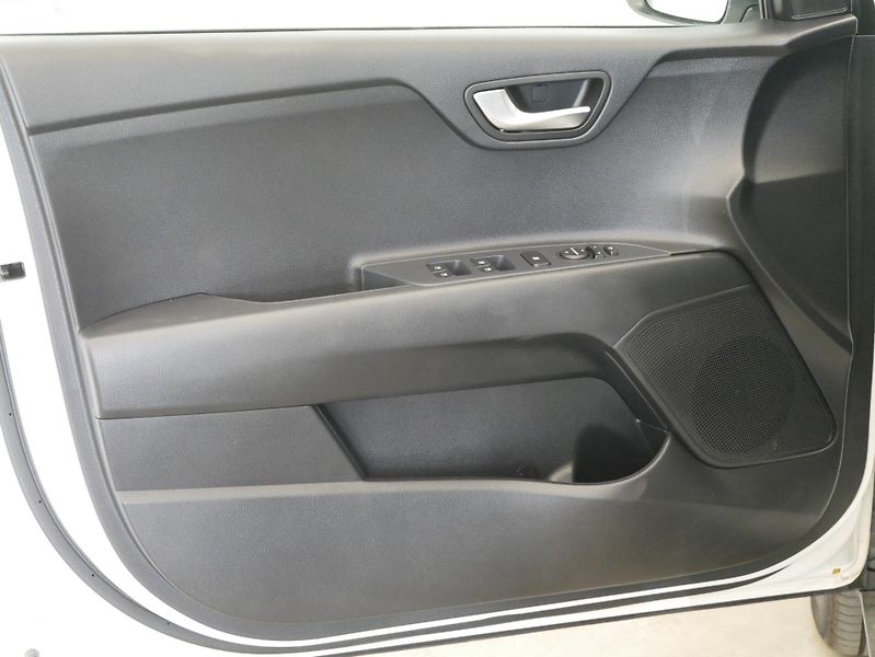 Kia Stonic - fotka 12 z 27
