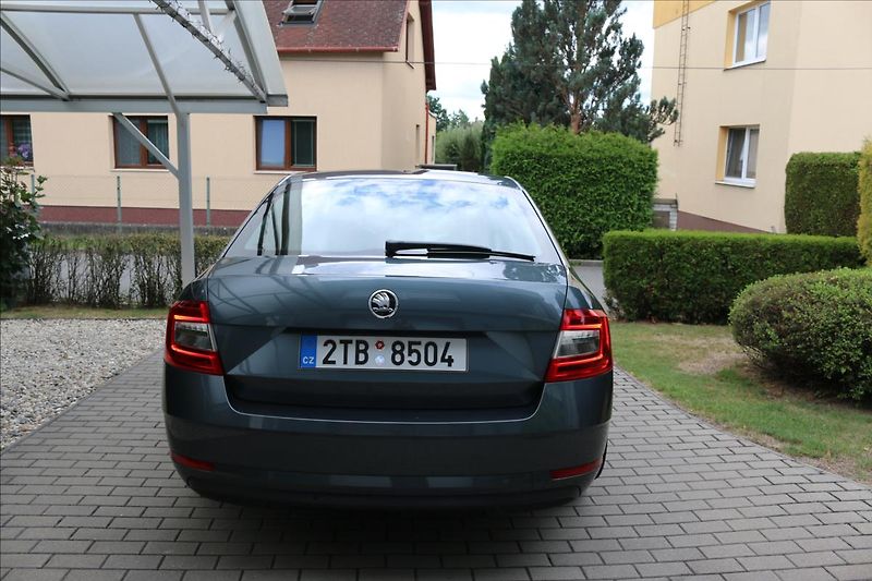 Škoda Octavia 1,0 85KW,ČR, 62000km - fotka 7 z 36