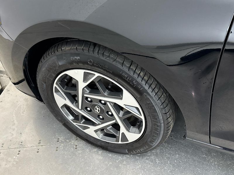 Hyundai i30 Smart DCT - fotka 26 z 26