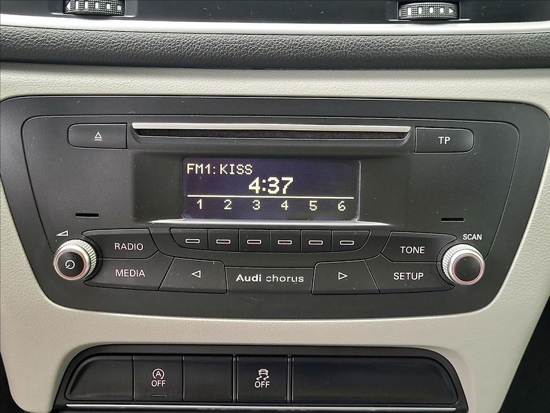 Audi Q3 2,0 TFSi Quattro SERV.KNÍŽKA - fotka 41 z 47