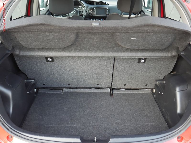 Toyota Yaris (2017) 1.5i, 1.maj,ČR, servis.kniha - fotka 7 z 15
