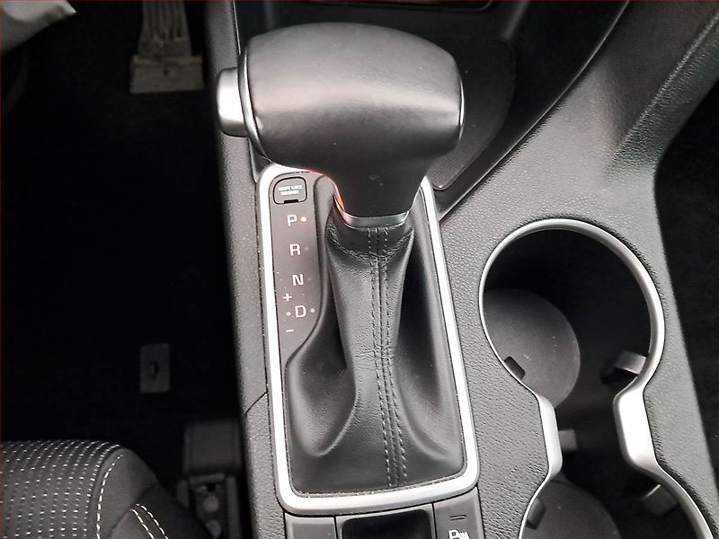 Kia Sportage (2021) 1.6 T-GDI - fotka 16 z 20