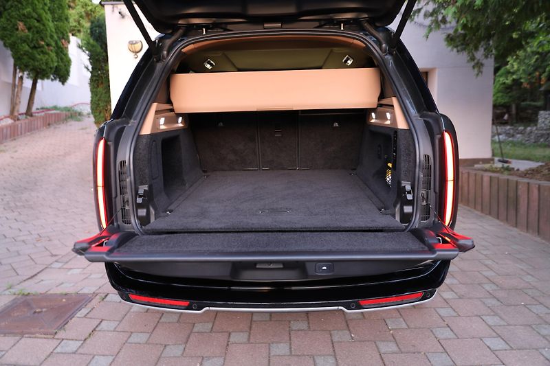 Land Rover Range Rover (2023) 3.0D mHEV D250 HSE AWD AT - fotka 8 z 42