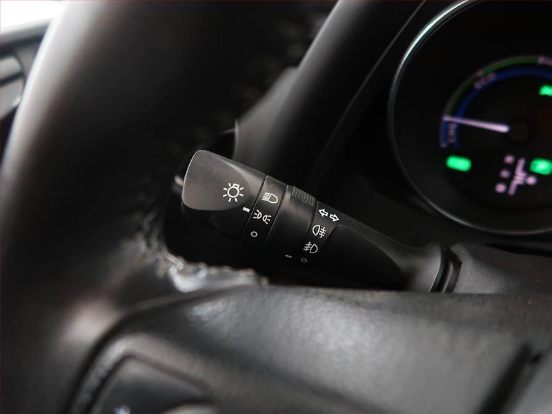 Toyota Auris (2016) Hybrid, Automat, Tempomat - fotka 17 z 21