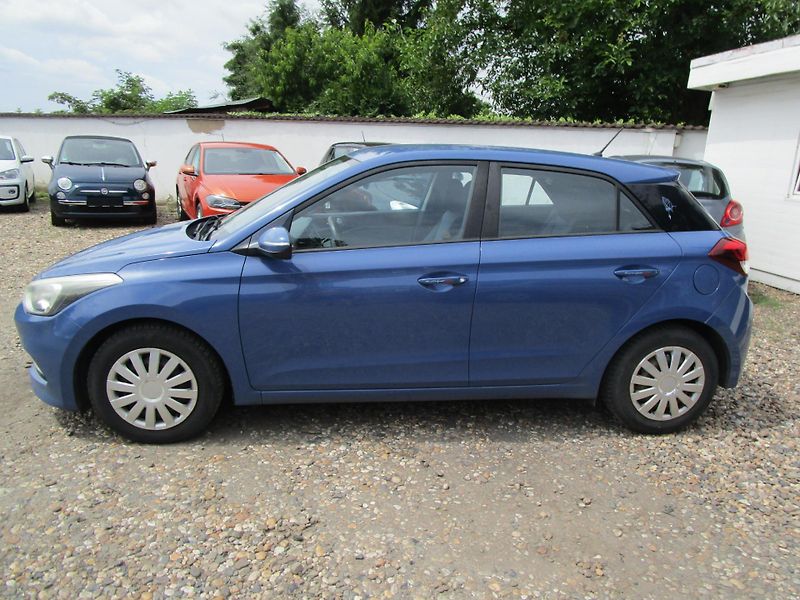 Hyundai i20 1,2-55KW-KOUPEN V ČR+NOVÁ STK - fotka 3 z 13