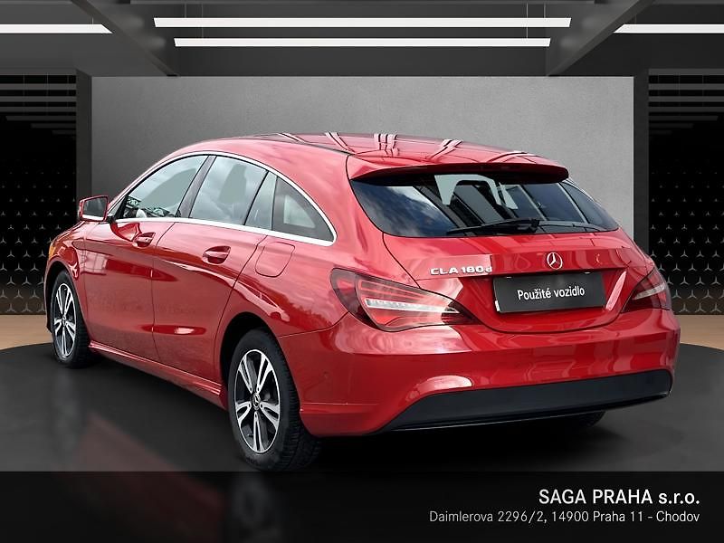 Mercedes-Benz CLA Shooting Brake 180 d Shooting - fotka 7 z 18