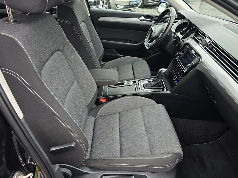 Volkswagen Passat 2.0TDI 110KW DSG BUSINESS ČR! - fotka 23 z 40