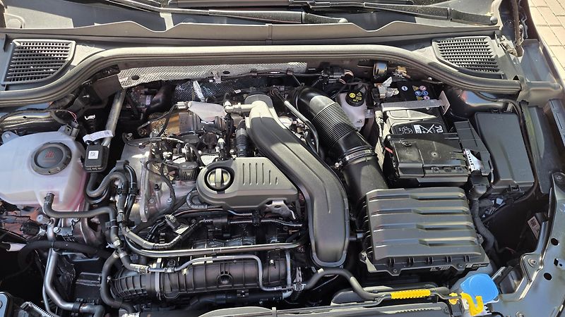 Volkswagen Golf (2025) 1.5 eTSI 85kW Life DSG7 Tažné - fotka 32 z 34