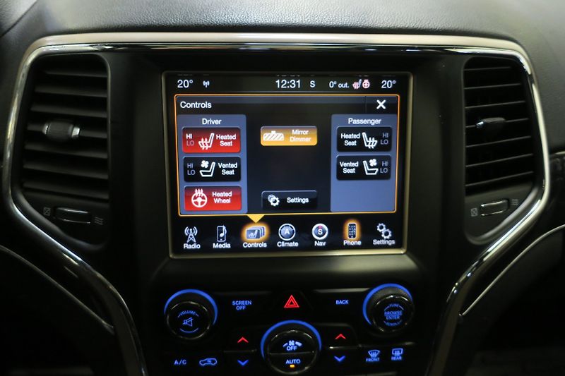 Jeep Grand Cherokee (2016) 3.0TD V6 140 kW ČR VZDUCH - fotka 29 z 50