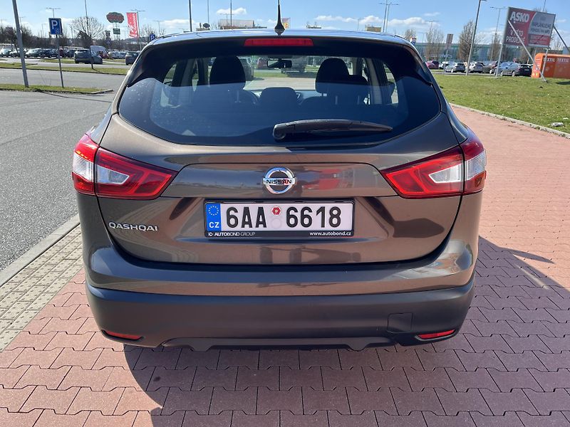 Nissan Qashqai 1.2 85 kW ČR - fotka 6 z 29