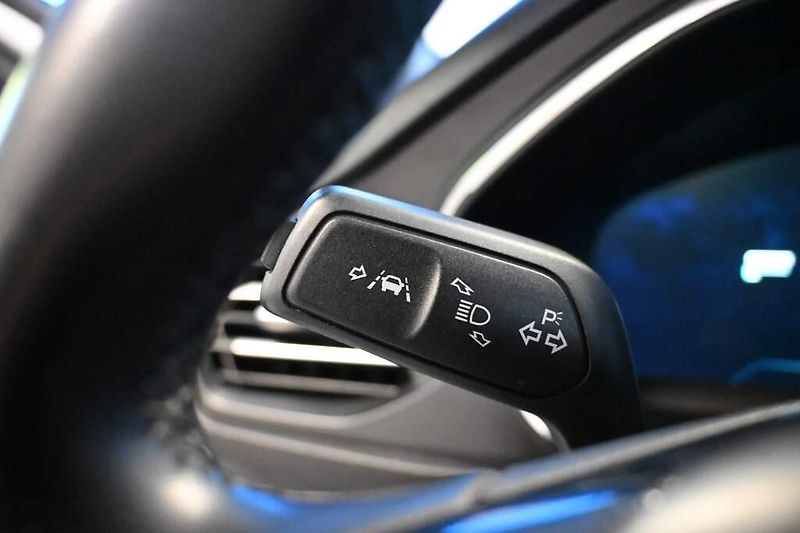 Ford Focus (2021) 1.5 ACTIVE X LED VIRTUAL Tažné - fotka 15 z 33