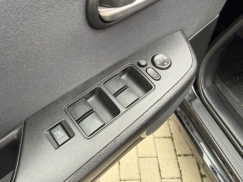 Mazda 6 1.8 Exclusive - fotka 31 z 33