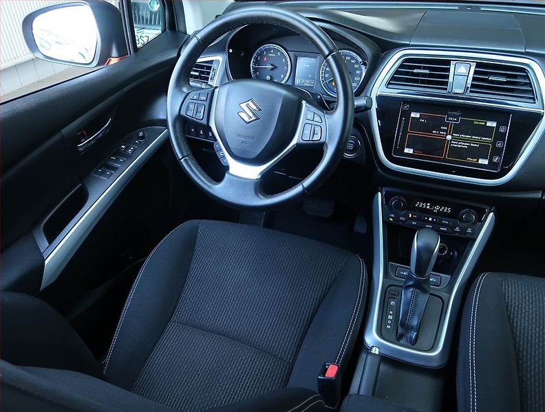 Suzuki SX4 S-Cross (2019) Premium 1.4 BoosterJet - fotka 7 z 18