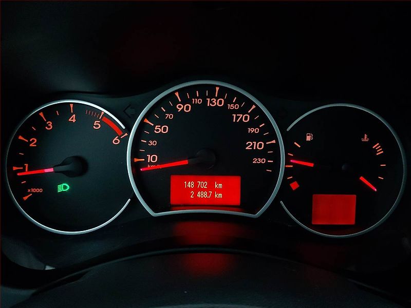 Renault Koleos (2008) 2.0 dCi, 4X4, Tempomat - fotka 11 z 17
