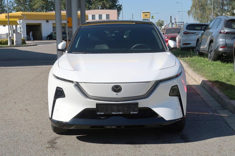 Mazda CX-6e (2026) EV 258ps Takumi, černá kůže - fotka 8 z 24