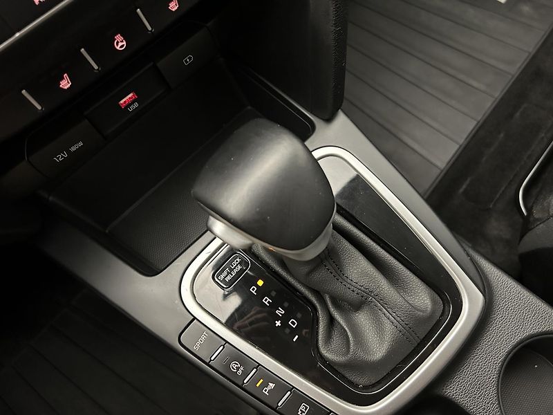 Kia Ceed 1.5 T-GDI SPIN - fotka 14 z 23