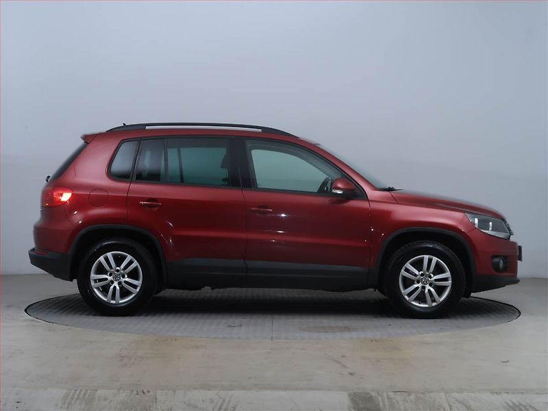 Volkswagen Tiguan (2013) 2.0 TDI, Tempomat - fotka 6 z 15