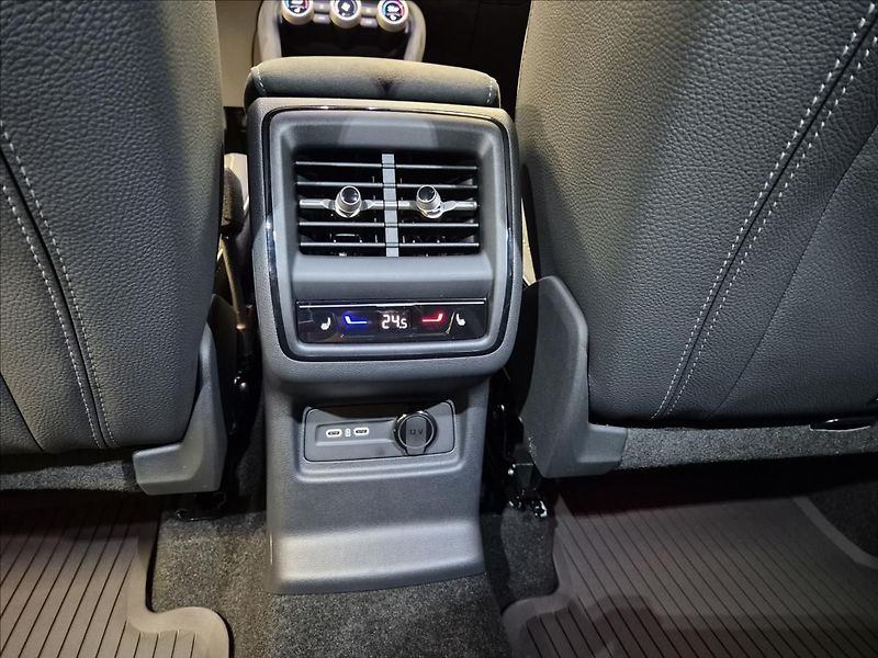 Škoda Kodiaq TDI 4x4 Sportline+ - fotka 25 z 29