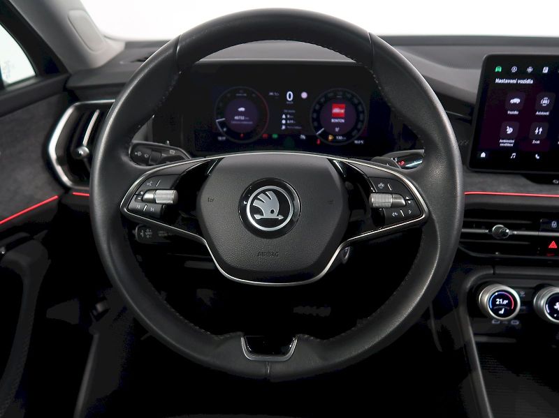Škoda Kodiaq (2024) 2.0TDI 142KW 4x4 DSG PANORAMA - fotka 18 z 38