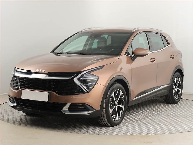 Kia Sportage (2022) 1.6 T-GDI MHEV - fotka 2 z 20