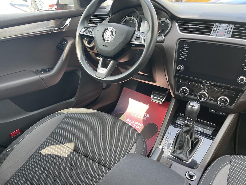 Škoda Octavia 2.0 TDi 135kW SCOUT DSG 4x4 ČR - fotka 34 z 55