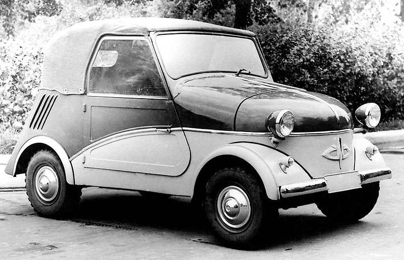 SMZ S-3A poháněl slabý dvoutaktní motor z motocyklu.